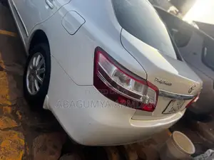 Toyota Premio 1.8 AWD 2013 White