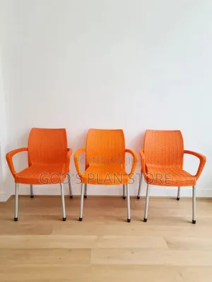 Comfy Armrests Plastic Chairs Plastic Chairs for Garden Cafe Res