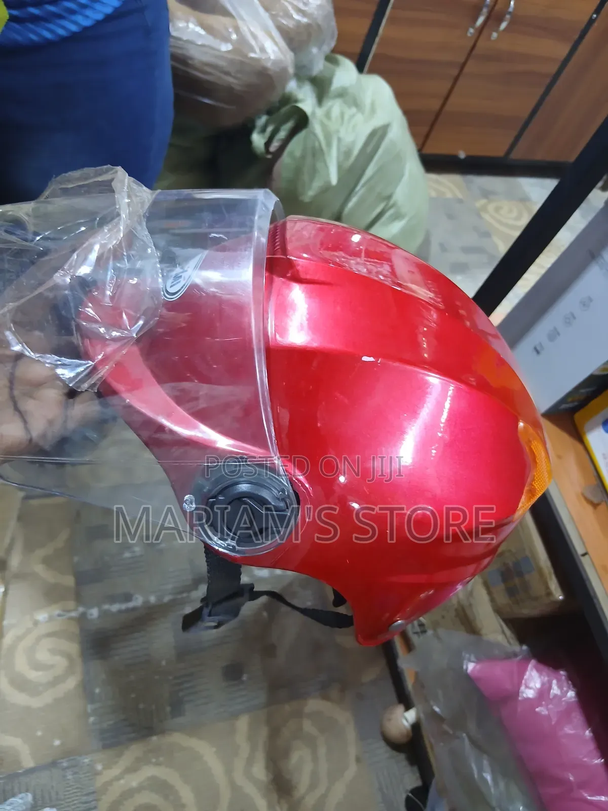 Kids Helment Silver T Features a Glossy Finish