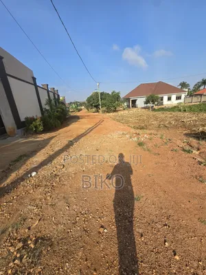 Namugongo Land in Posh Neighbourhood No Brokers