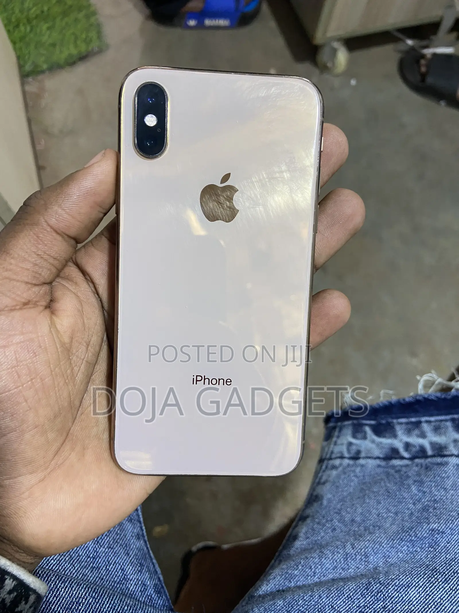 Apple iPhone X 64 GB White