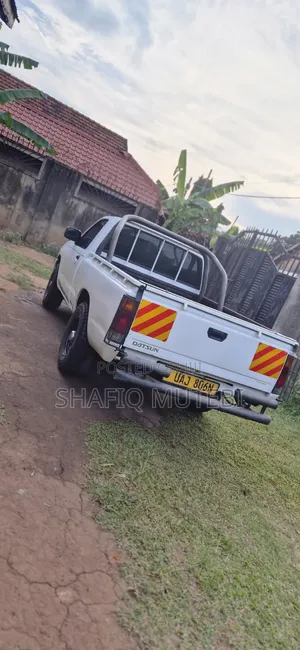 Nissan Pick-Up 2.5D 1998 White