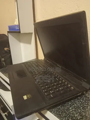 Laptop Kenovo 512GB