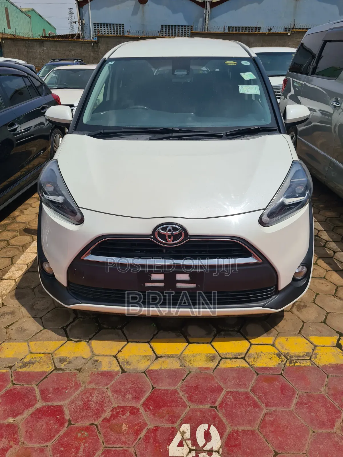 Toyota Sienta 2017 White