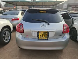 Toyota Auris 2009 Silver