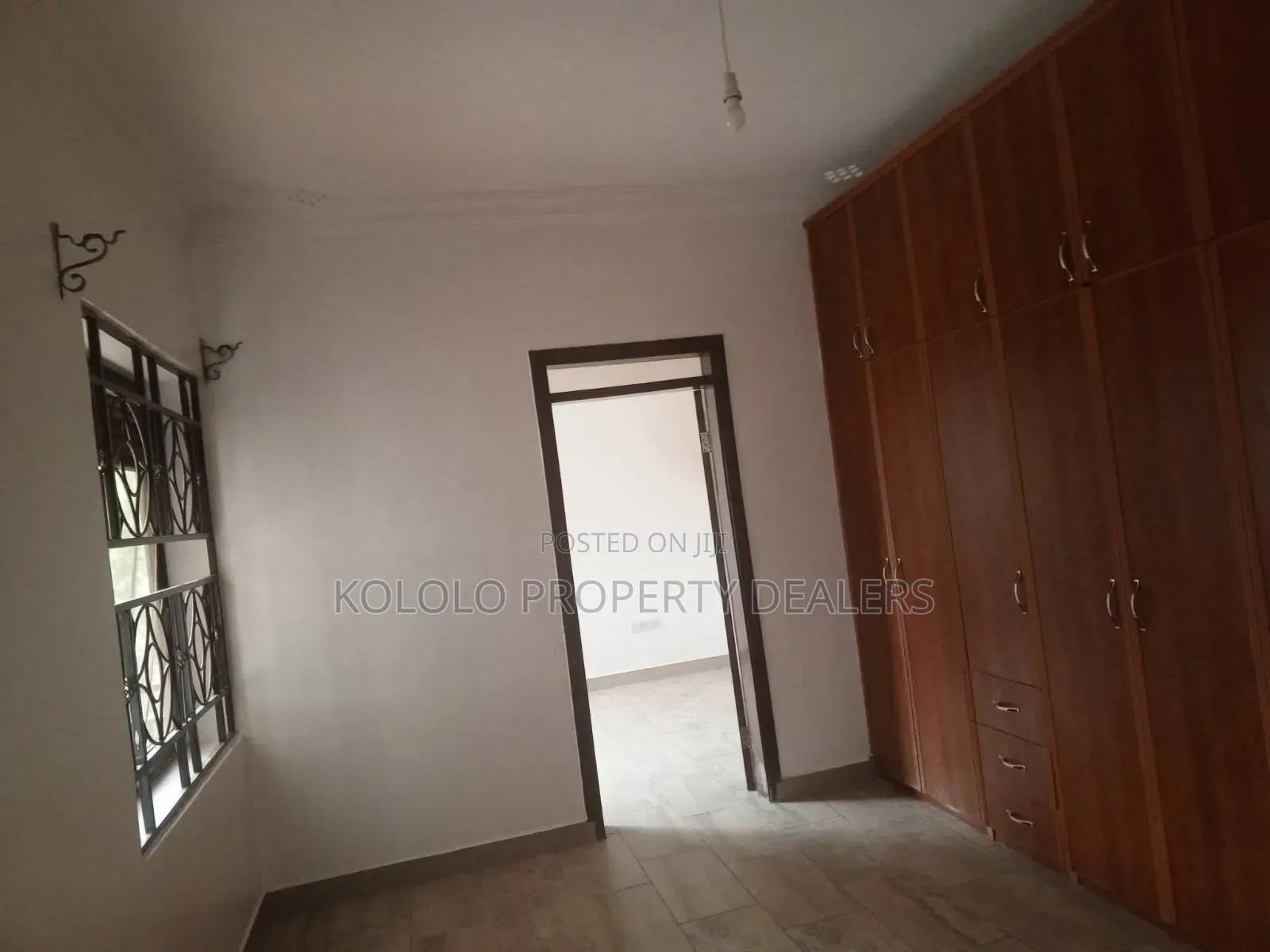 5bdrm Duplex in Bugolobi, Central Division for rent