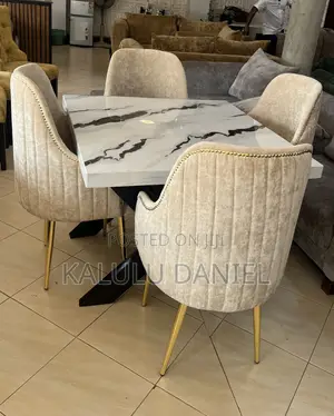 Modren 4 Seater Dinning Table and Chairs