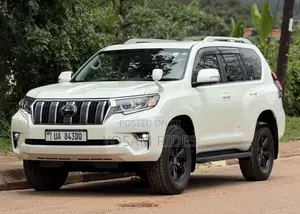 Toyota Land Cruiser Prado 2.8 2018 White