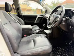 Toyota Land Cruiser Prado 2.8 2018 White