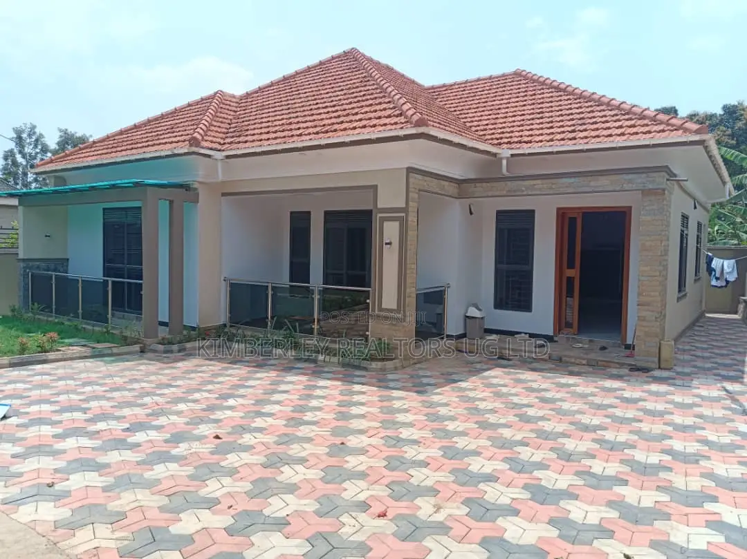 3bdrm House in Kira for sale