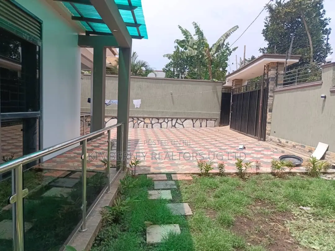 3bdrm House in Kira for sale