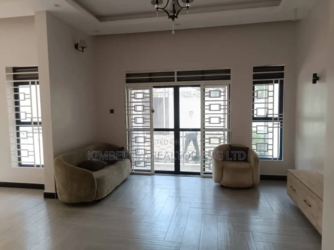 3bdrm House in Kira for sale