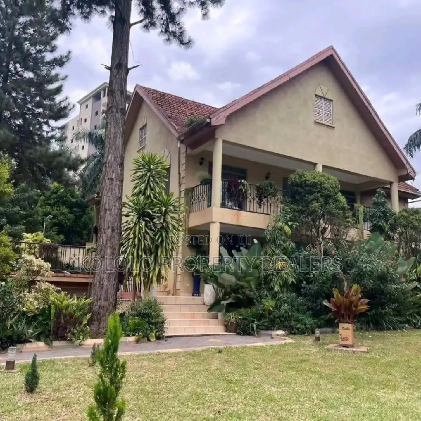 5bdrm Duplex in Naguru, Central Division for sale