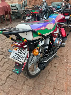 TVS HLX 125 2025 Red