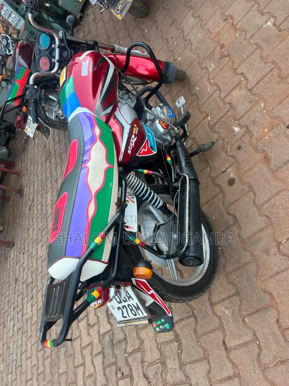 TVS HLX 125 2025 Red