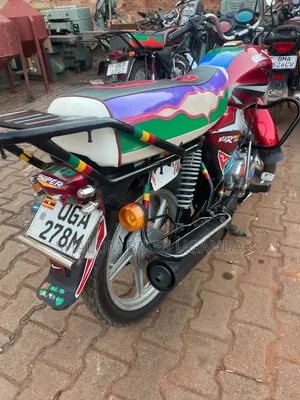 TVS HLX 125 2025 Red