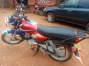 TVS HLX 125 2023 Red