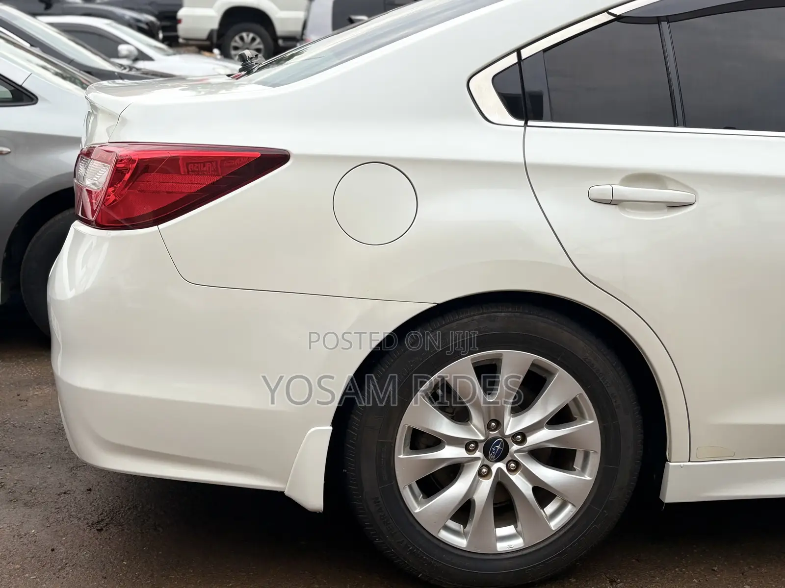 Subaru Legacy 2.5i Premium PZEV 4dr Sedan AWD (2.5L 4cyl CVT) 2015