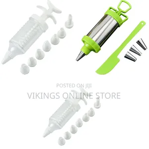 Cake Decorating Whipped Cream Piping Syringe and Nozzles, Cupcake
