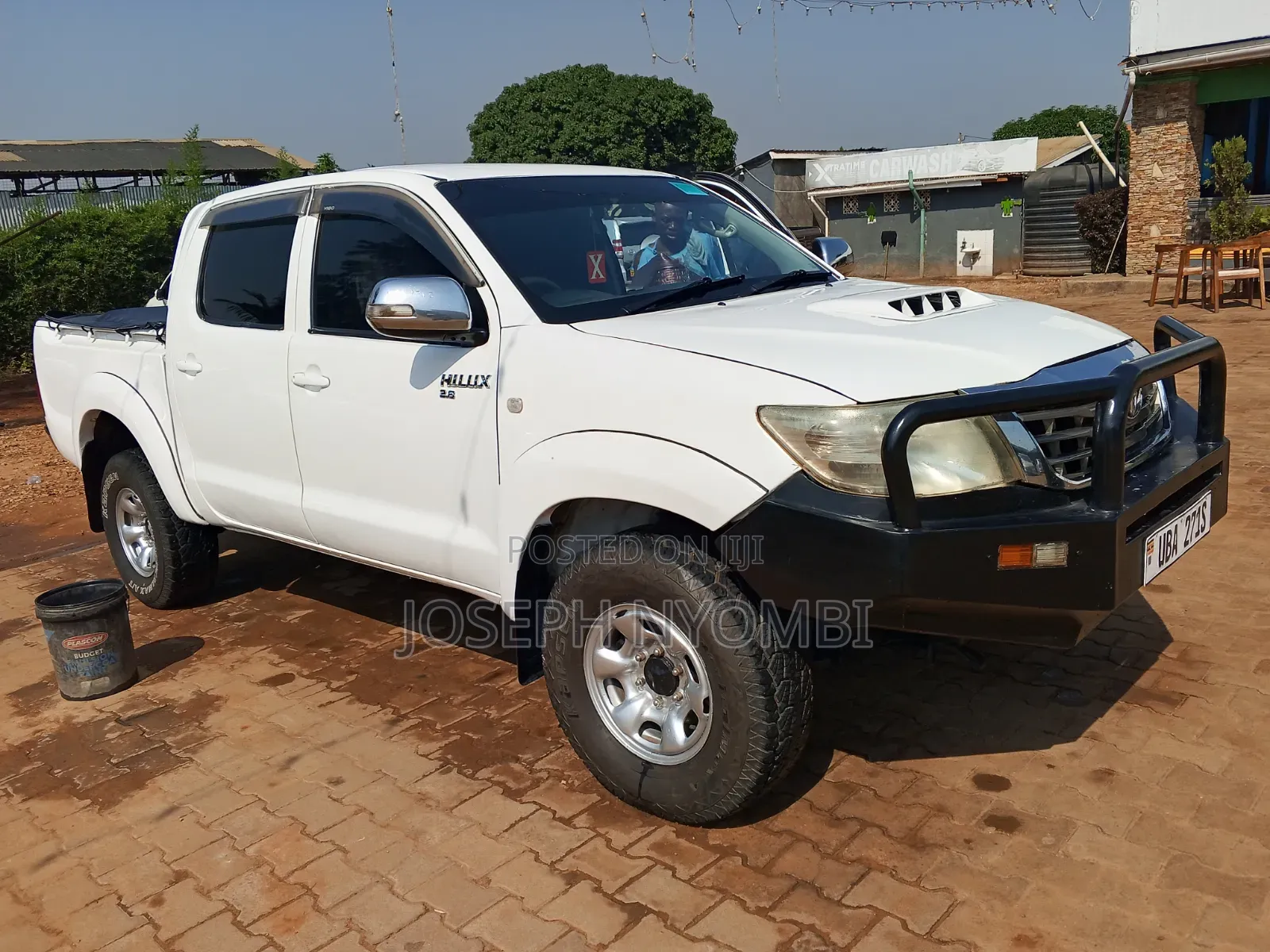 Toyota Hilux 2012 White