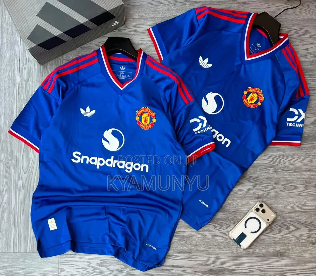 Adidas Manchester United 2026/2027 Jersey.
