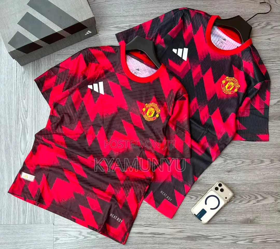 Adidas Manchester United 2026/2027 Jersey.