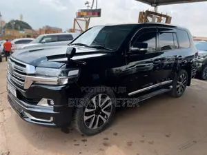 Toyota Land Cruiser 4.5 V8 DSL 2014 Black