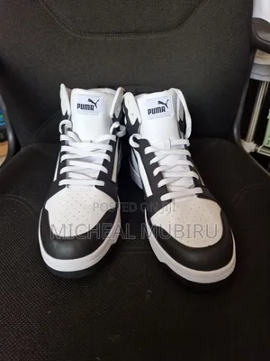 Puma Unisex Rebound V6Sneaker