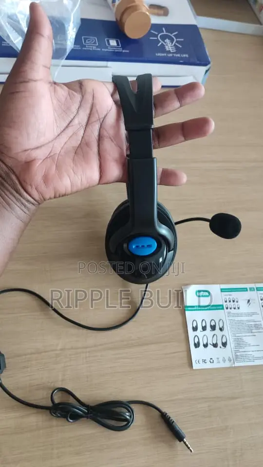 Aerbes PS4 Wired Gaming Headphones With Microphone AB-D010
