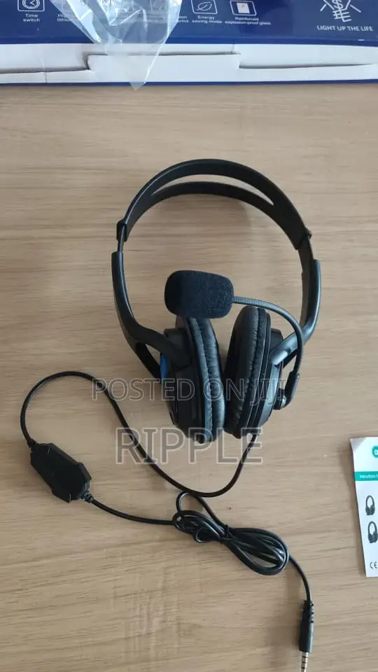 Aerbes PS4 Wired Gaming Headphones With Microphone AB-D010
