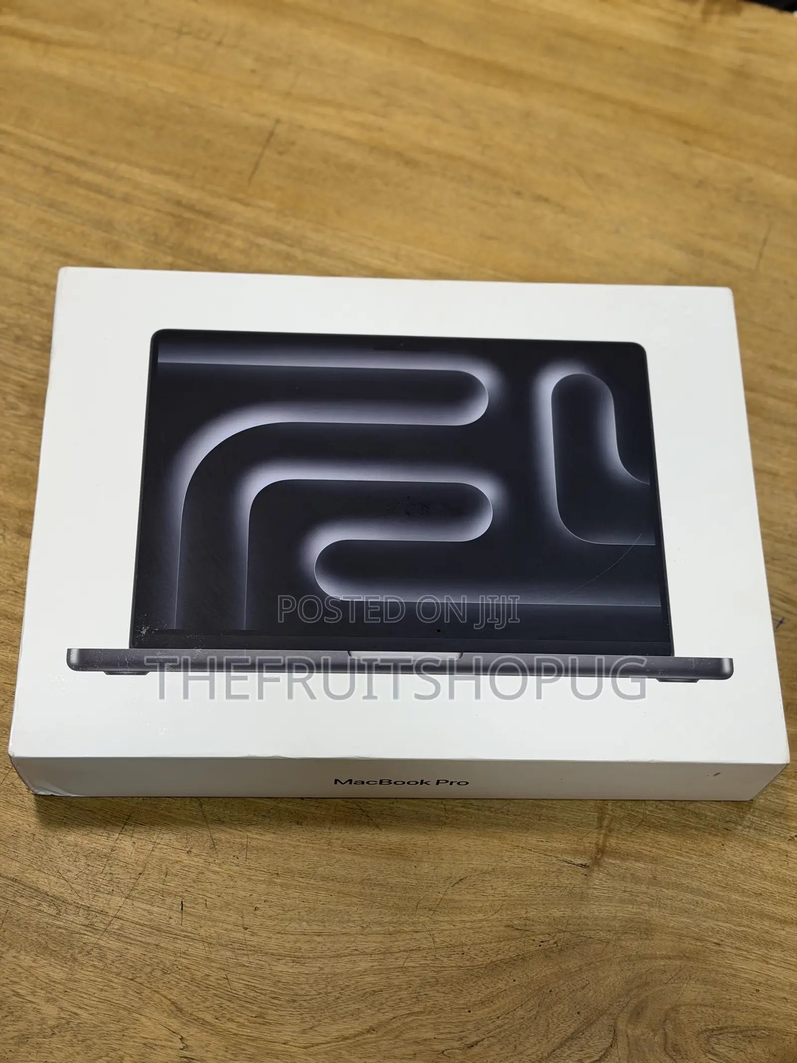 New Laptop Apple MacBook Pro 2025 M5 16GB Apple M5 SSD 512GB