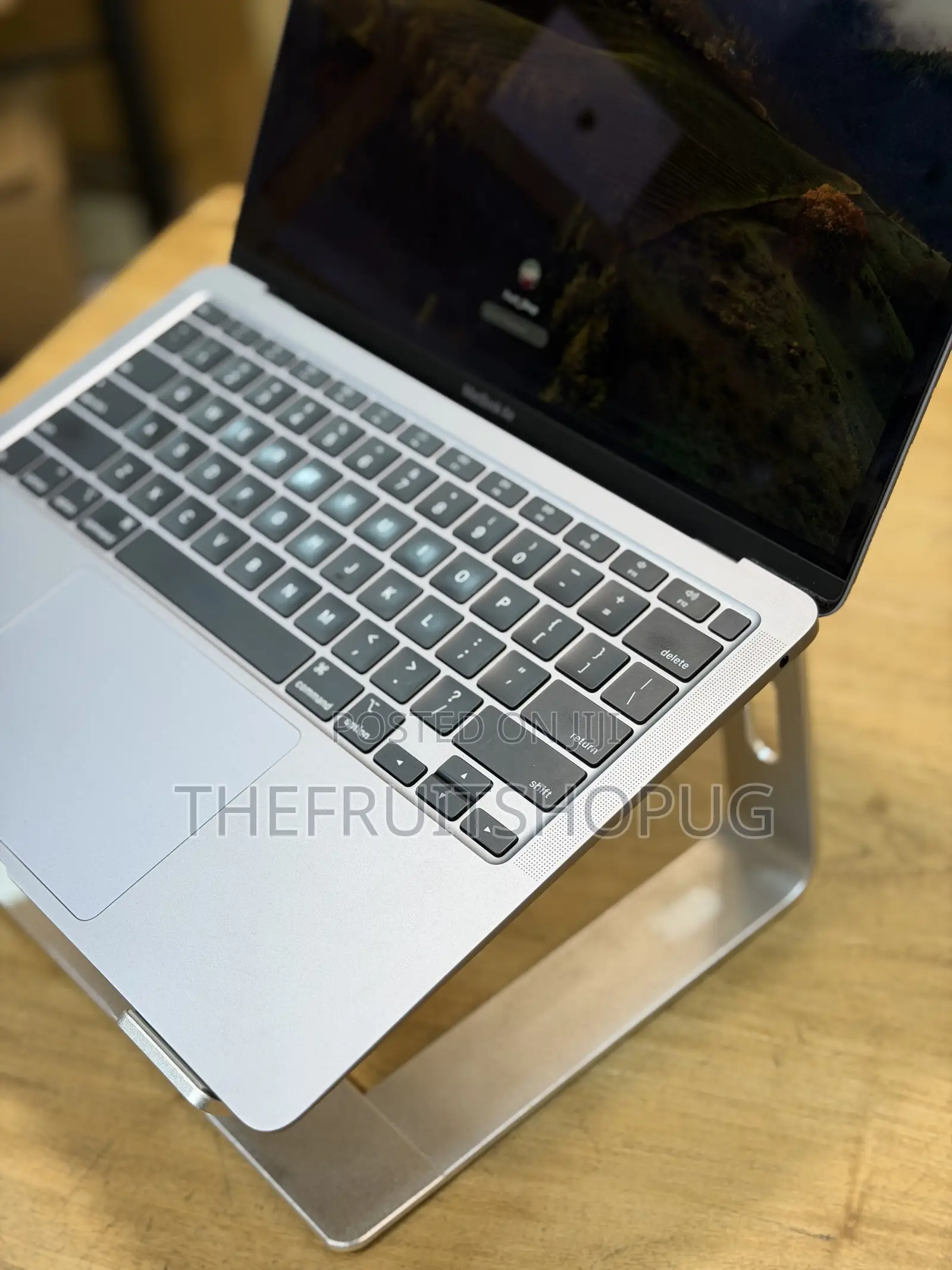 Laptop Apple MacBook Air 2020 8GB Intel SSD 256GB
