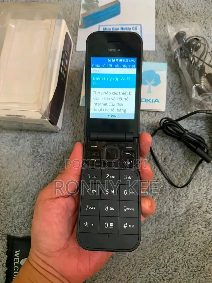 New Nokia 2720 Flip 512 GB Black