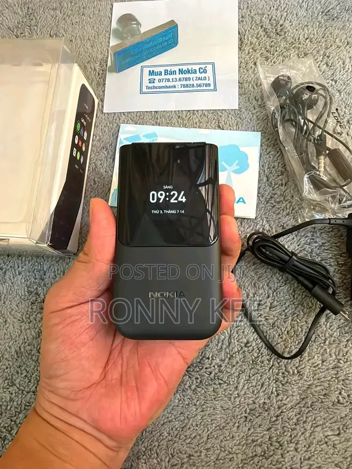 New Nokia 2720 Flip 512 GB Black