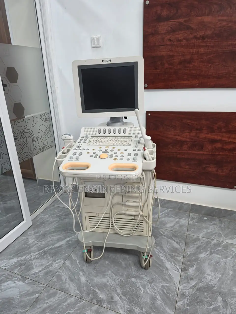 Ultrasound Machne Phillips HD7 XE Machine With 4 Probes
