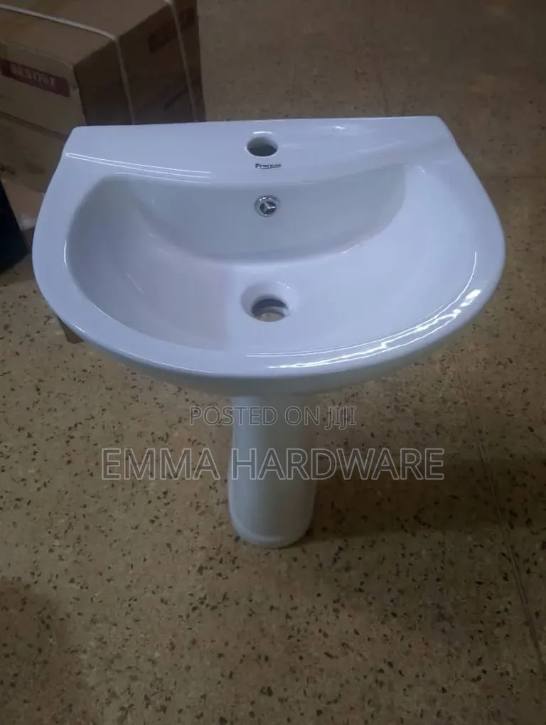Hand Basin With Padstol Medium Size Francia Good Quality (All Types)