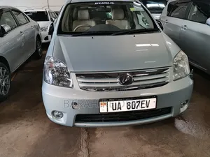 Toyota Raum 2011 Blue