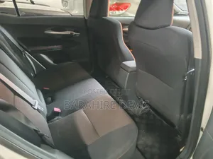 Toyota Auris 2011 White