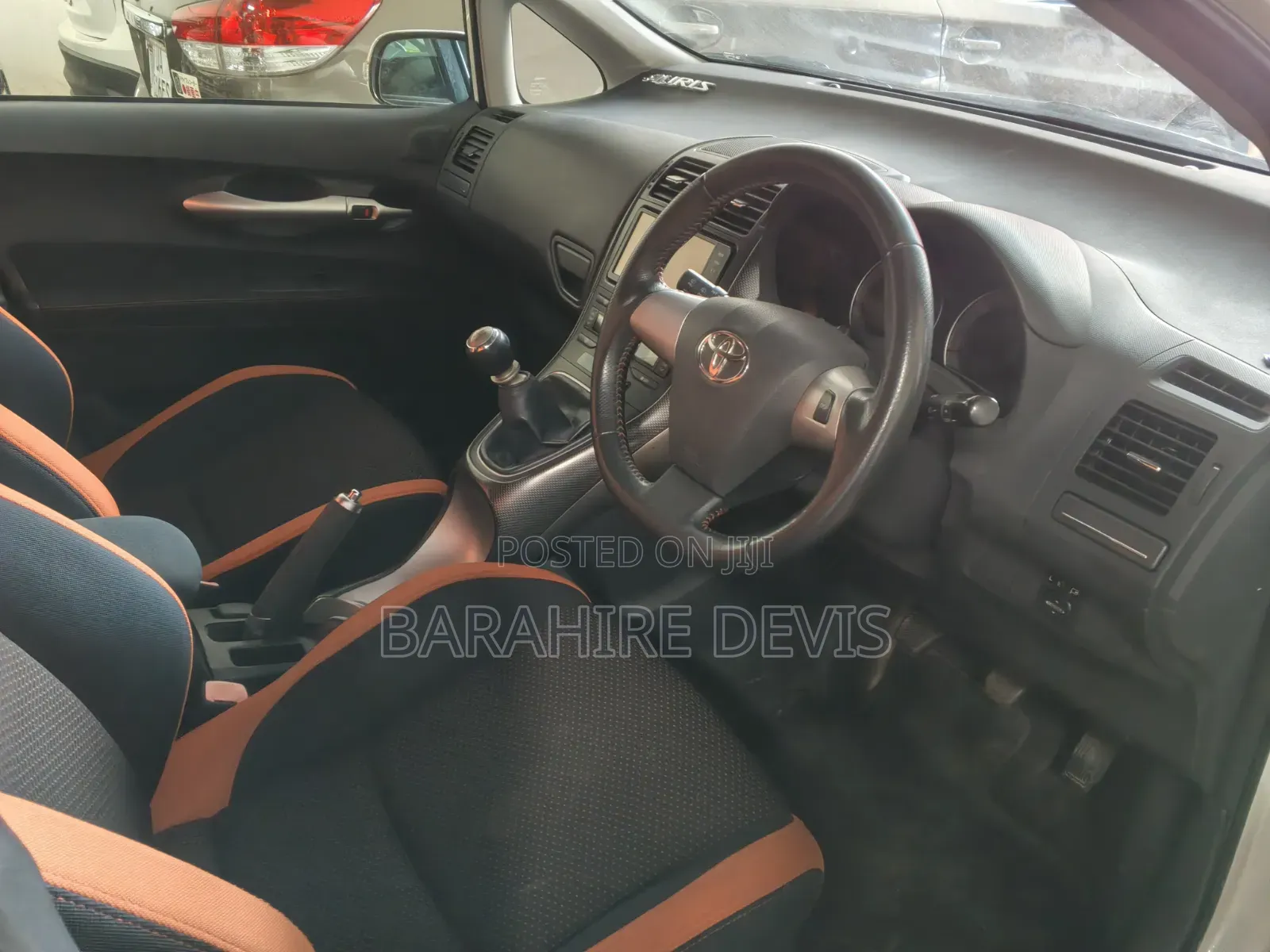 Toyota Auris 2011 White