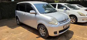 Toyota Sienta 1.5 AWD 2008 Silver