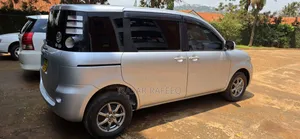 Toyota Sienta 1.5 AWD 2008 Silver