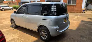 Toyota Sienta 1.5 AWD 2008 Silver