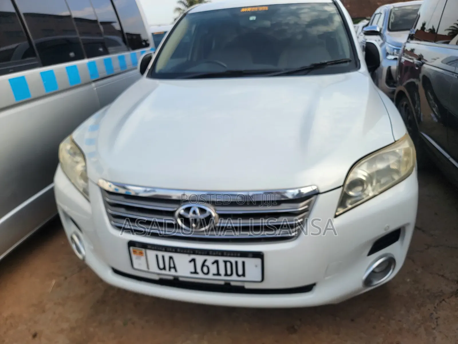 Toyota Vanguard 2012 White