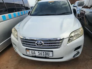 Toyota Vanguard 2012 White