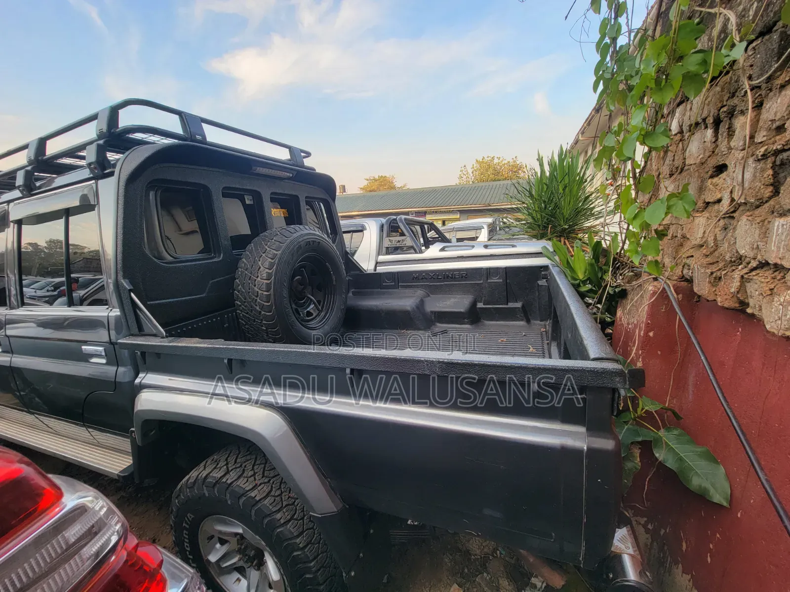 Toyota Land Cruiser 2005 Black