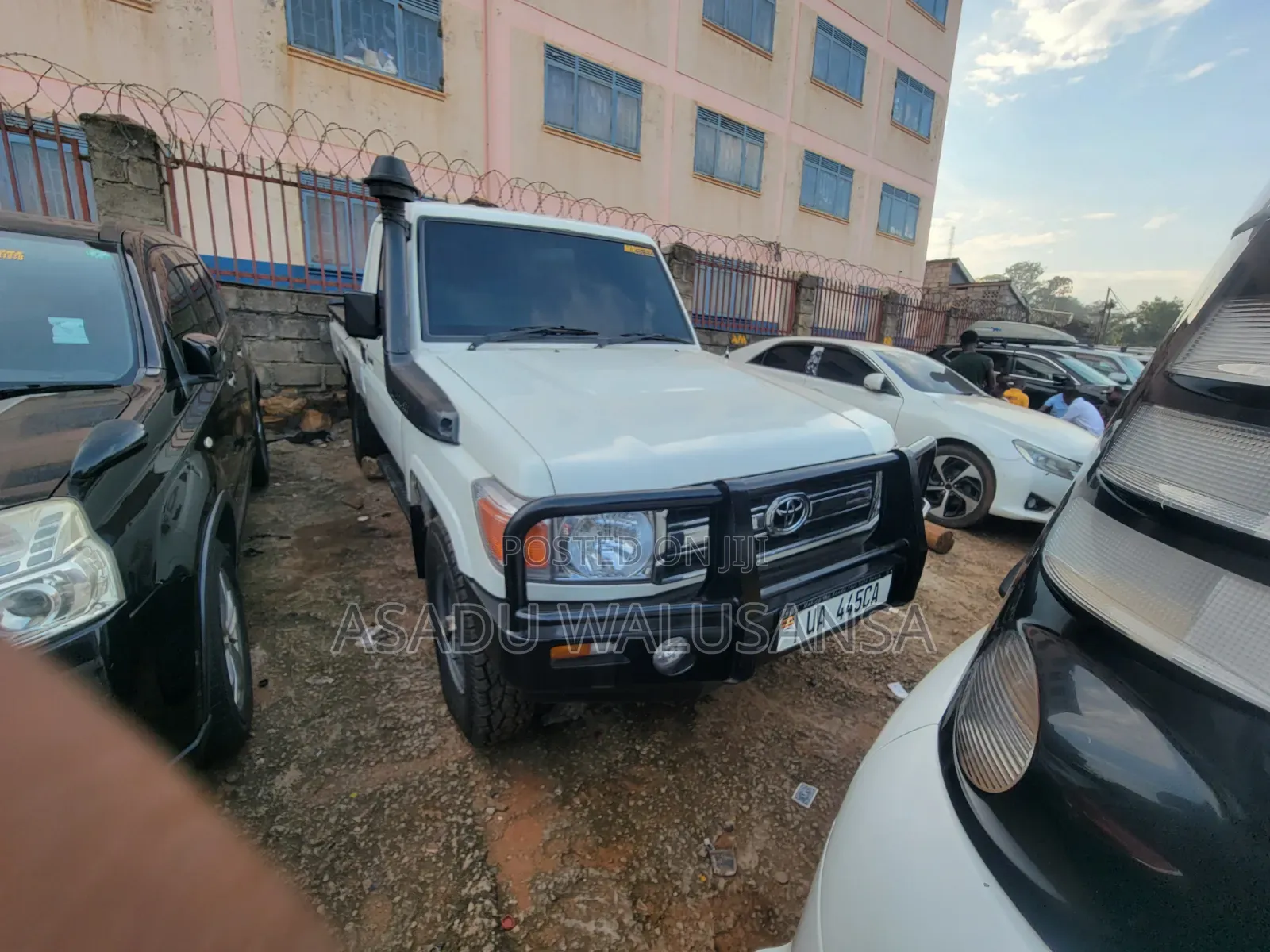 Toyota Land Cruiser 2004 White