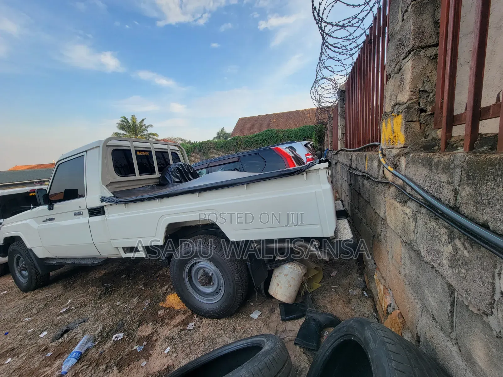 Toyota Land Cruiser 2004 White