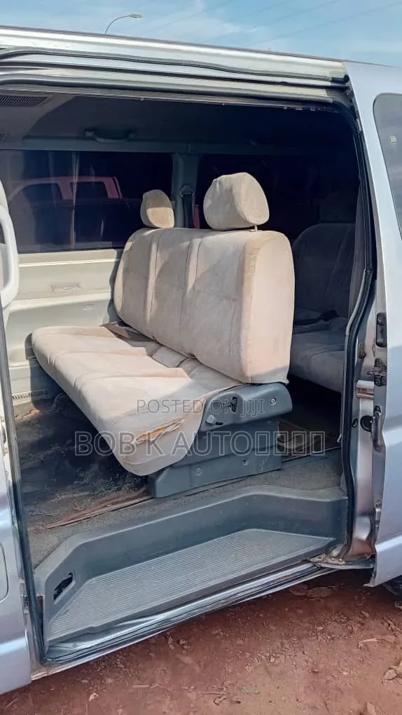Toyota Regius 1998 Silver