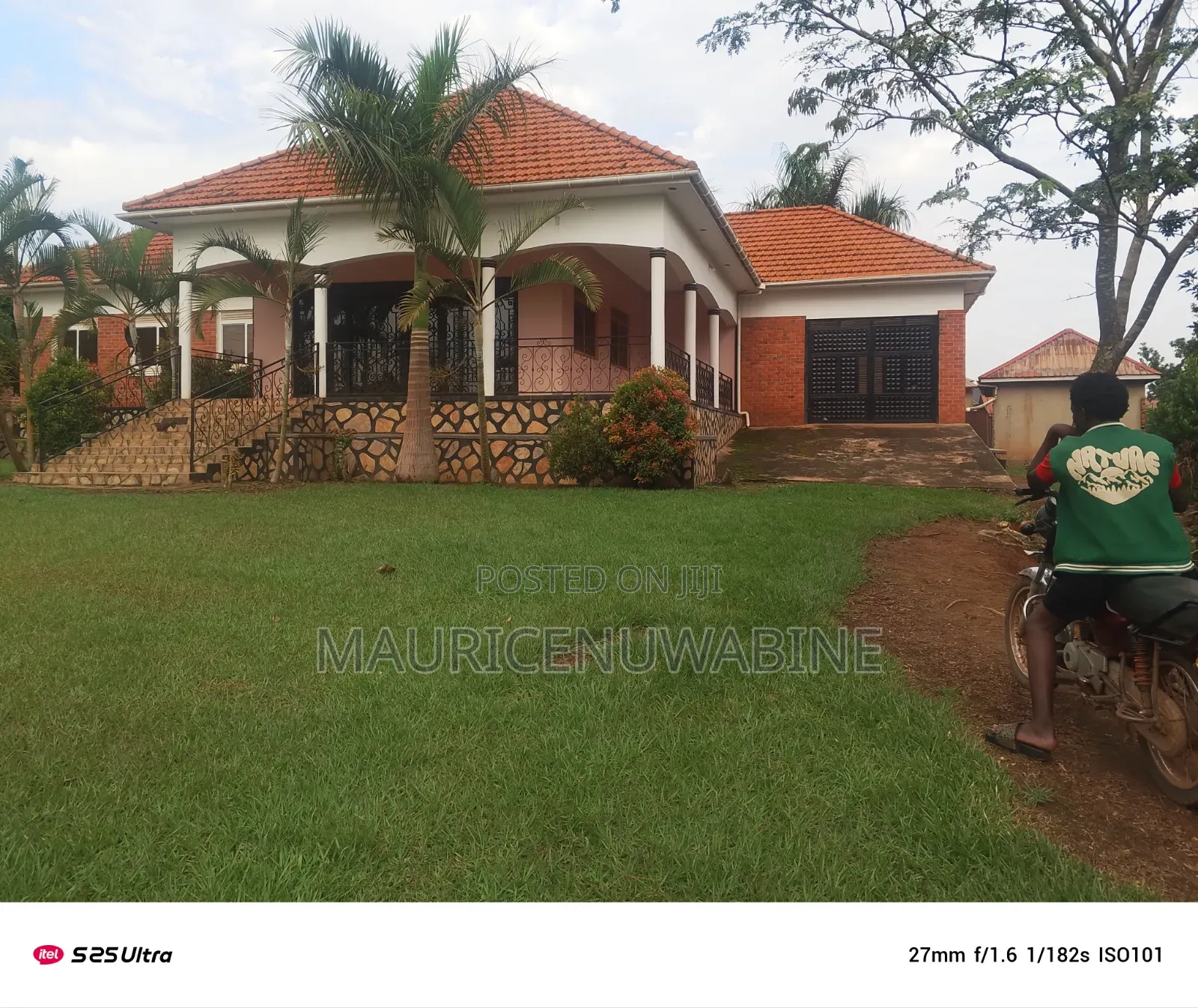 Furnished 4bdrm Mansion in Kakiri Town, Central Division for sale