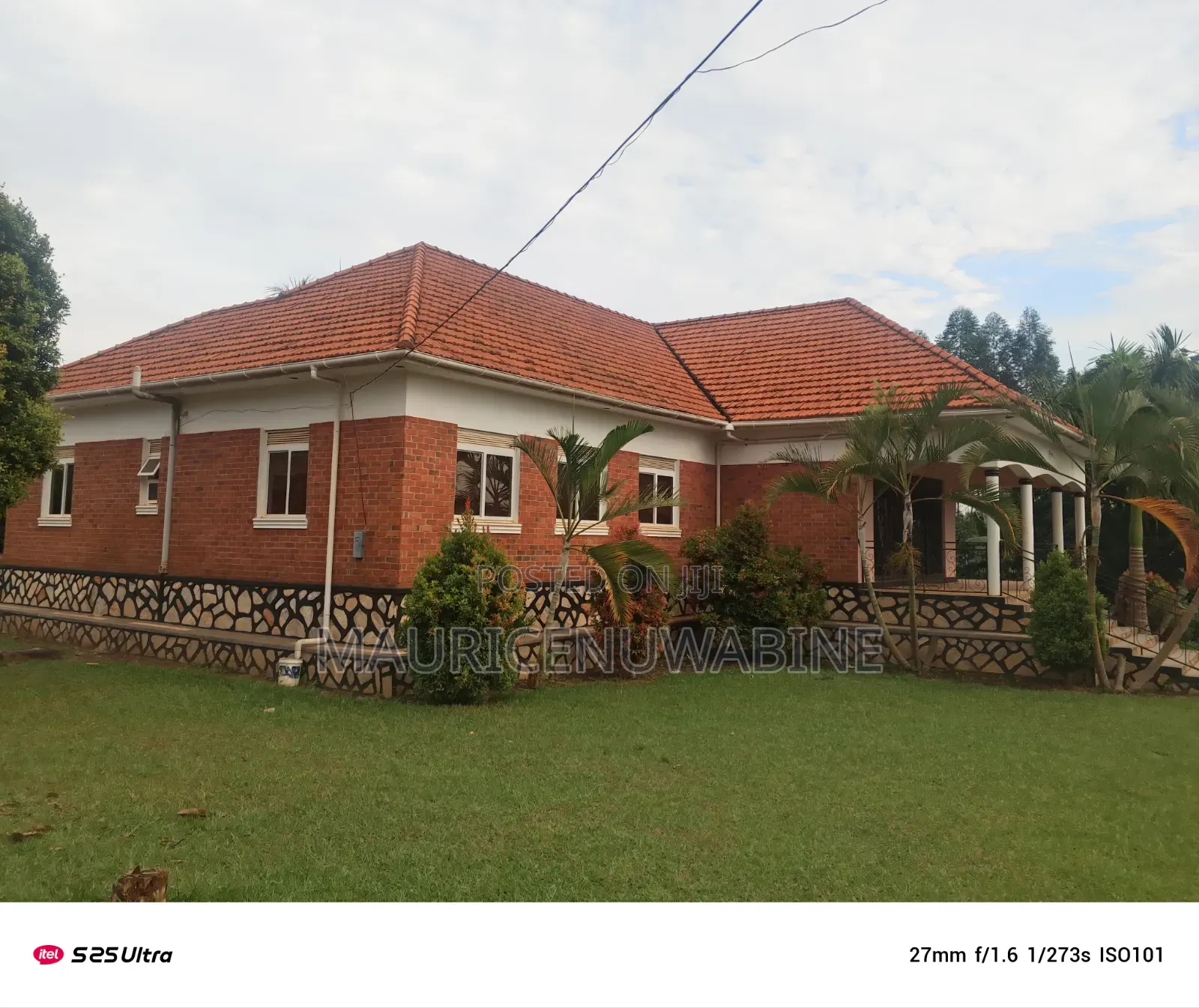 Furnished 4bdrm Mansion in Kakiri Town, Central Division for sale
